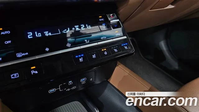 Hyundai Grandeur Grandeur (GN7) — Фото автомобиля 28