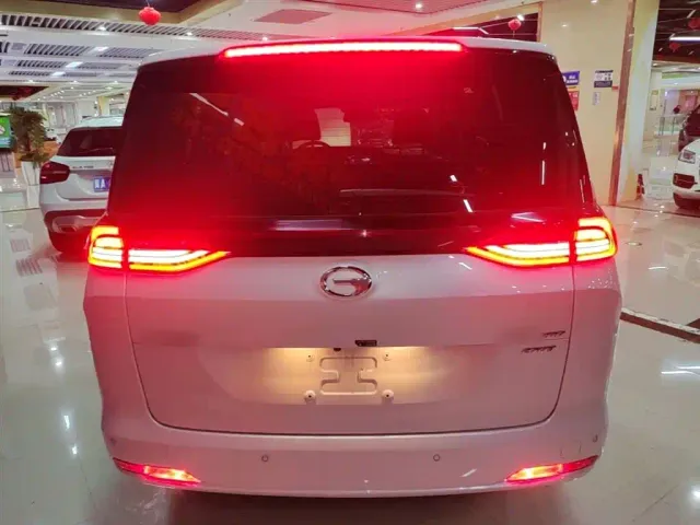 GAC Trumpchi M6 — Фото автомобиля 5