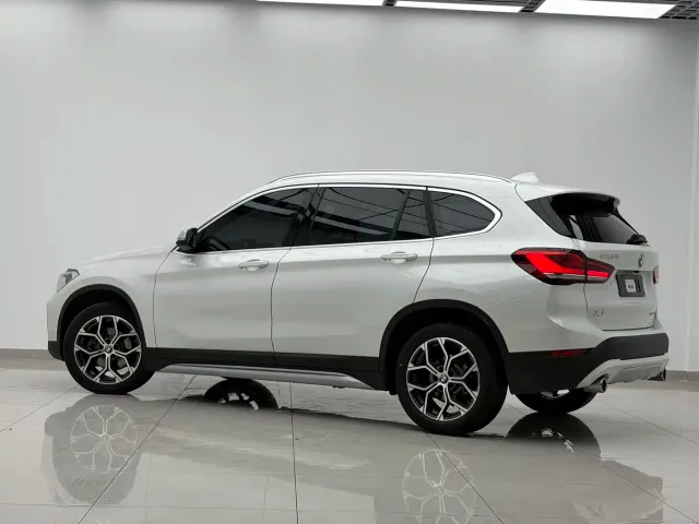 BMW X1 — Фото автомобиля 17
