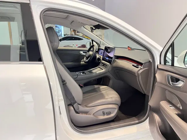 Shangjie SUV — Фото автомобиля 23