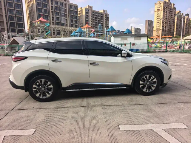 Nissan Murano — Фото автомобиля 4
