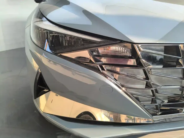 Hyundai Elantra — Фото автомобиля 29