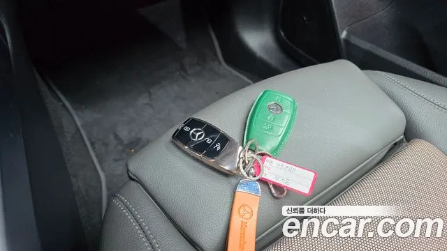 Mercedes-Benz EQB X243 — Фото автомобиля 24