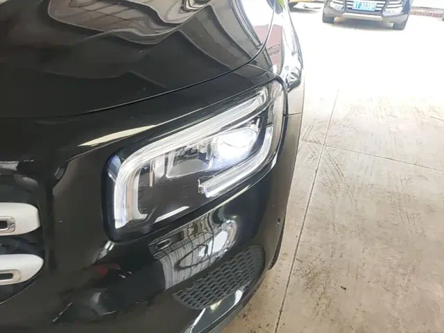 Mercedes-Benz GLB-Class — Фото автомобиля 23