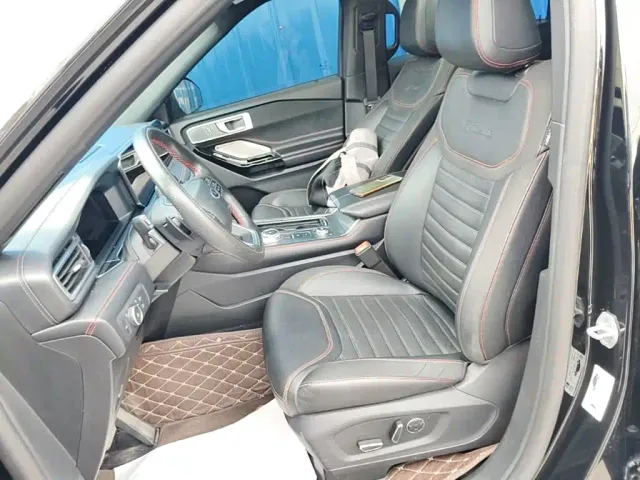 Ford Explorer — Фото автомобиля 14