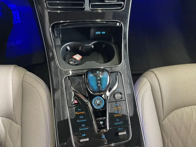 BYD Han — Фото автомобиля 16