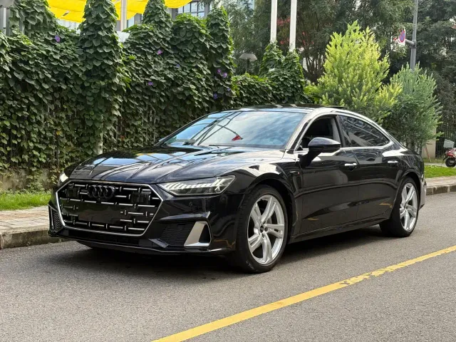 Фотография автомобиля — Audi A7L