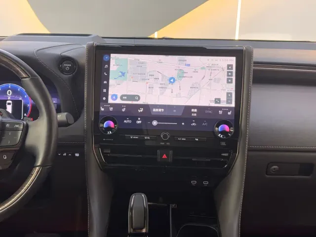 Toyota Alphard — Фото автомобиля 27