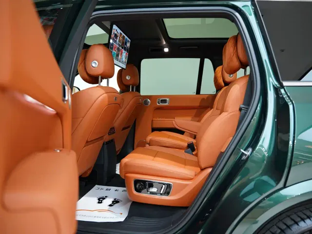Li Auto L9 — Фото автомобиля 13