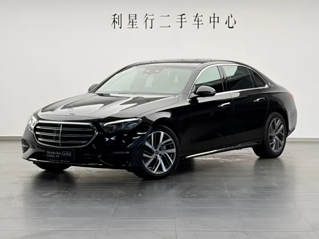 Фотография автомобиля — Mercedes-Benz E-Class