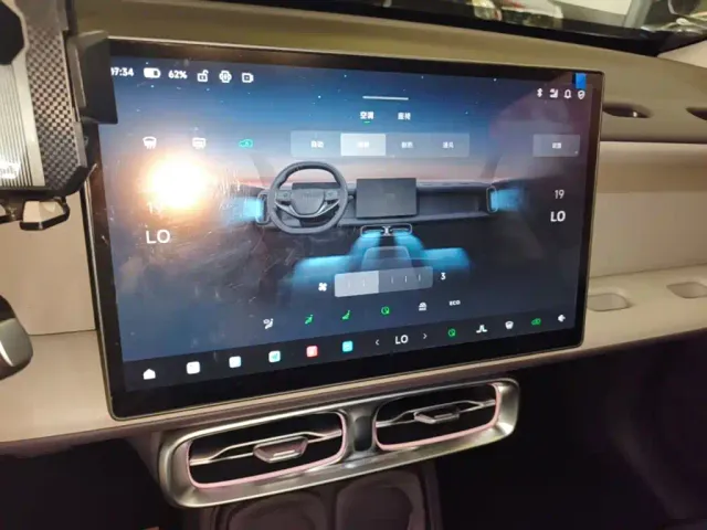 Leapmotor B10 — Фото автомобиля 12