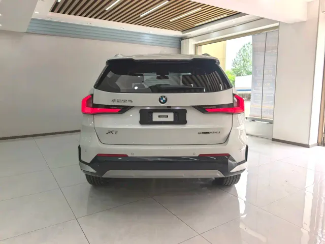 BMW X1 — Фото автомобиля 5