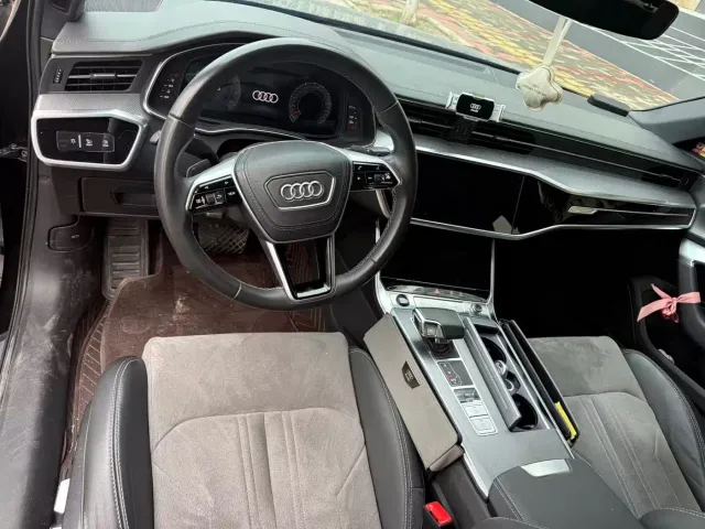 Audi A6L — Фото автомобиля 5