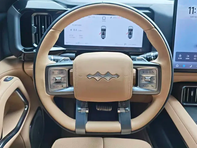 BYD FangChengBao Leopard 8 — Фото автомобиля 14