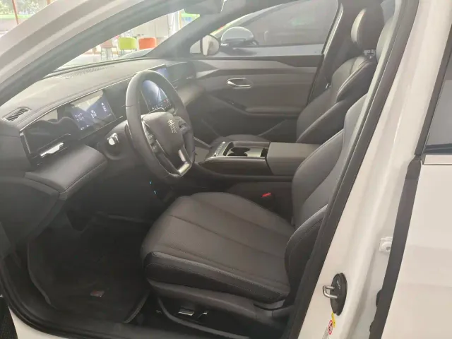 BYD Qin L — Фото автомобиля 5