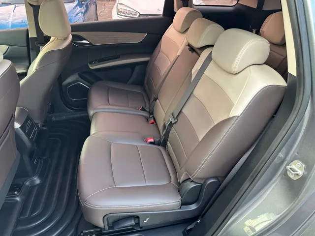 BYD Song MAX — Фото автомобиля 8