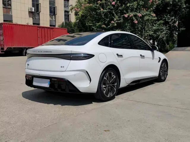 BYD Seal — Фото автомобиля 7