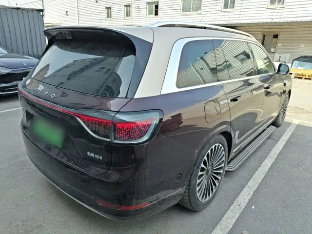 Aito M9 — Фото автомобиля 6