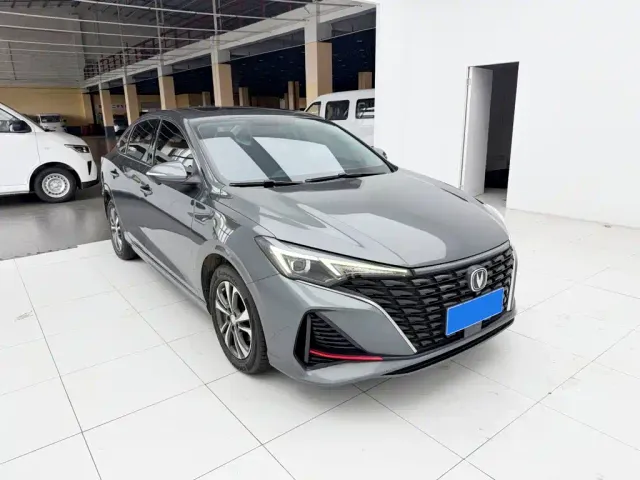 Changan Eado — Фото автомобиля 3