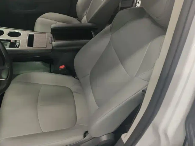 Toyota Granvia — Фото автомобиля 9