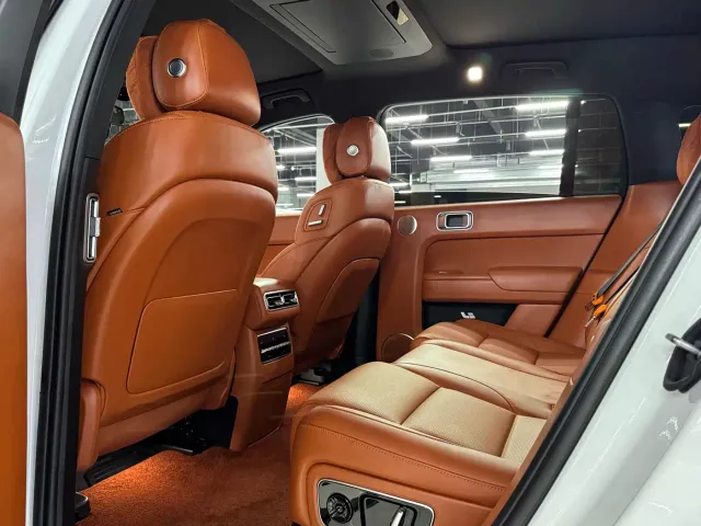 Li Auto L7 — Фото автомобиля 13