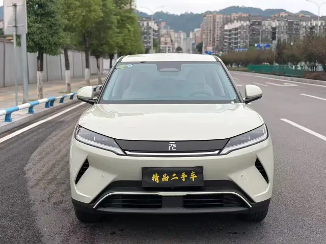 BYD Yuan UP — Фото автомобиля 2