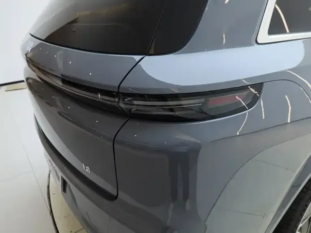 Li Auto Li L8 2025 Ultra Smart Renewal Edition — Фото автомобиля 17