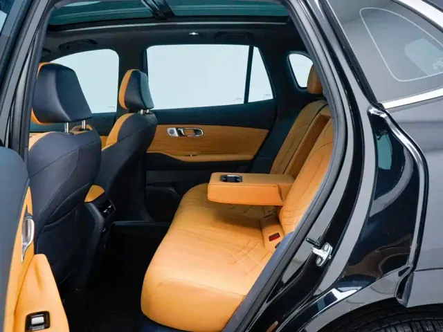 Geely Galaxy Starship 7 EM-i — Фото автомобиля 5