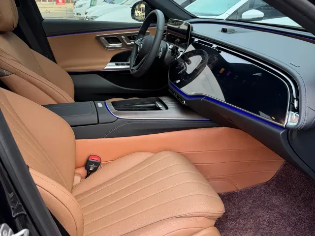 Mercedes-Benz E-Class — Фото автомобиля 5