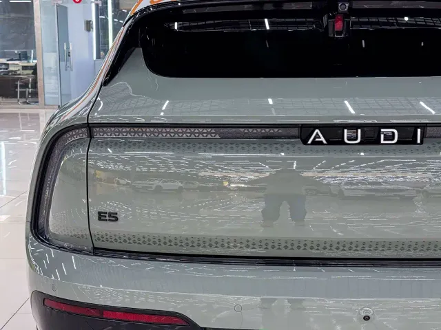 Audi E5 Sportback — Фото автомобиля 23