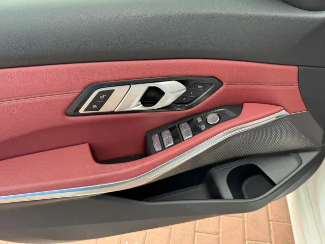 BMW 3 Series — Фото автомобиля 4