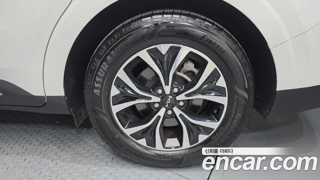 Kia Canival Carnival 4 поколение Бензин 9 мест Noblesse — Фото автомобиля 21