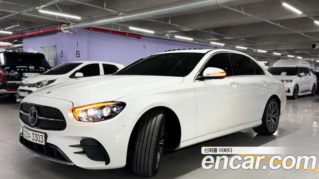 Mercedes-Benz E-Class — Фото автомобиля 4