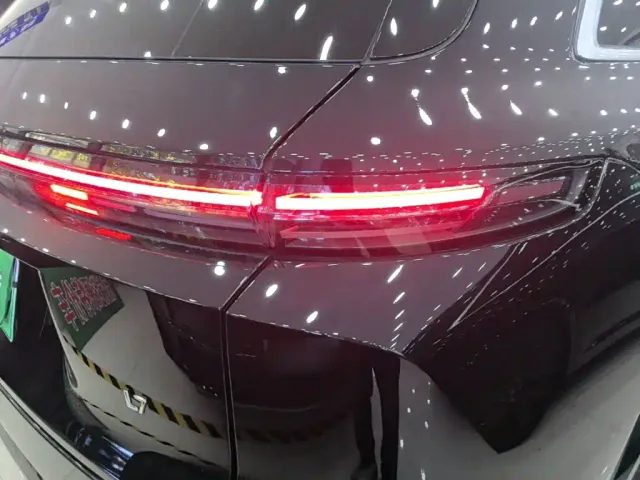 Li Auto L7 — Фото автомобиля 7