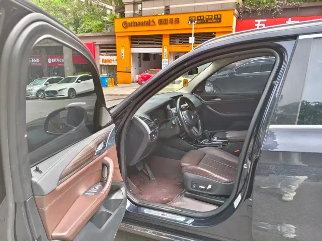 BMW X3 — Фото автомобиля 4