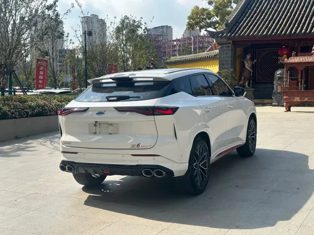 Changan Z6 — Фото автомобиля 13