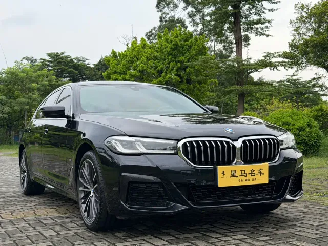 BMW 5 Series — Фото автомобиля 3