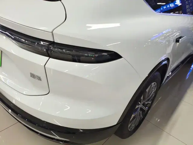 Nio EC6 — Фото автомобиля 7