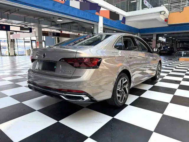 Volkswagen Sagitar — Фото автомобиля 14
