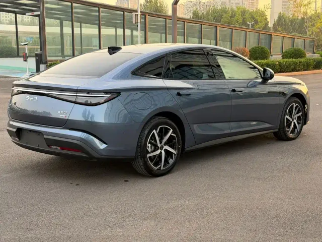 BYD Seal 07 DM-i — Фото автомобиля 4