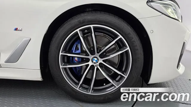 BMW 5 Series G30 — Фото автомобиля 5