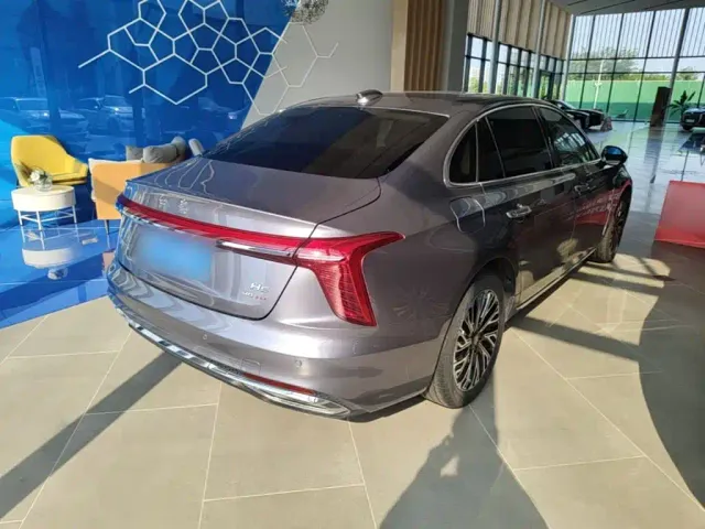 Hongqi H5 — Фото автомобиля 6