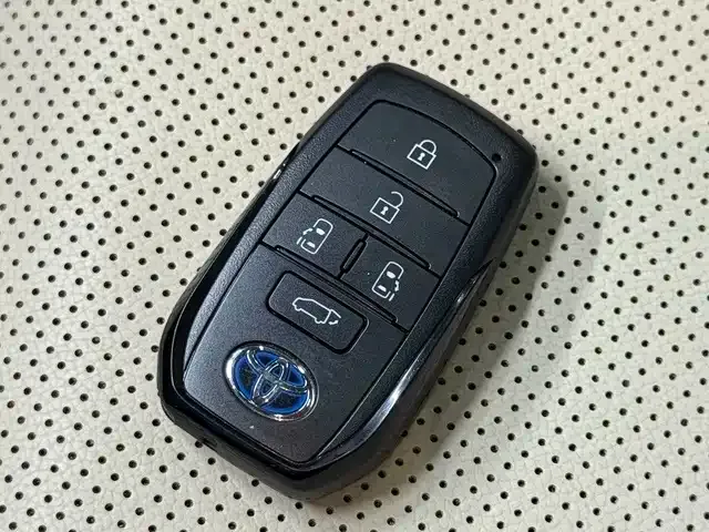 Toyota Granvia — Фото автомобиля 6
