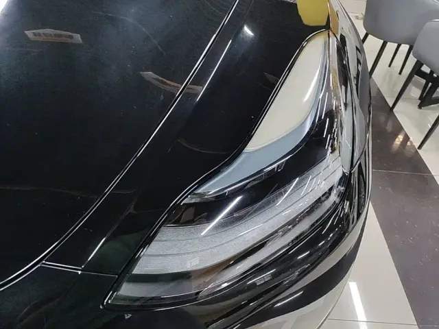 Tesla Model Y — Фото автомобиля 23