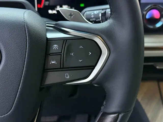 Lexus LM — Фото автомобиля 26