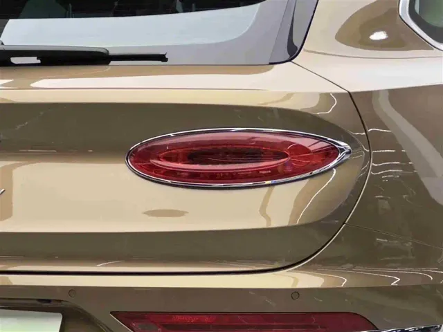 Bentley Bentayga Hybrid — Фото автомобиля 20