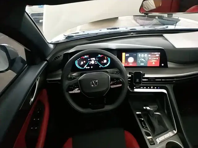 Changan CS35 Plus — Фото автомобиля 10