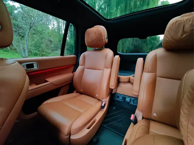 Li Auto L9 — Фото автомобиля 18