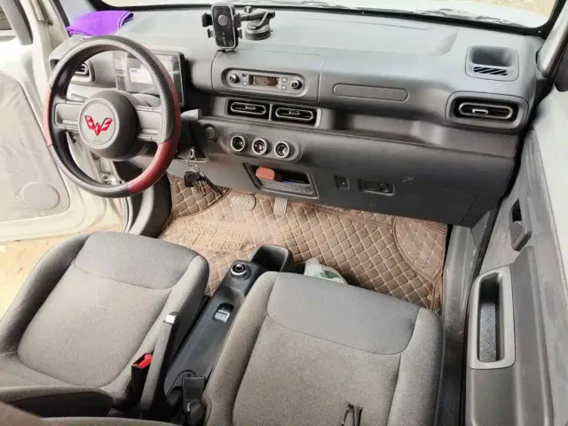 Wuling Zhiguang NEV — Фото автомобиля 12