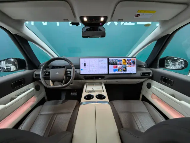 Li Auto MEGA — Фото автомобиля 3